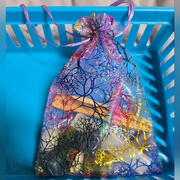 Chakra Tumble Crystal Set with Pouch - Picture 2 of 2